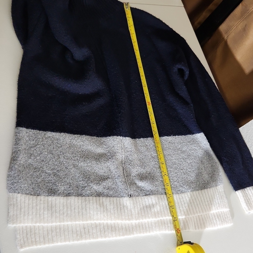 Fresh Sweater Womenssize M navy blue gray white color block Medium - Picture 9 of 10